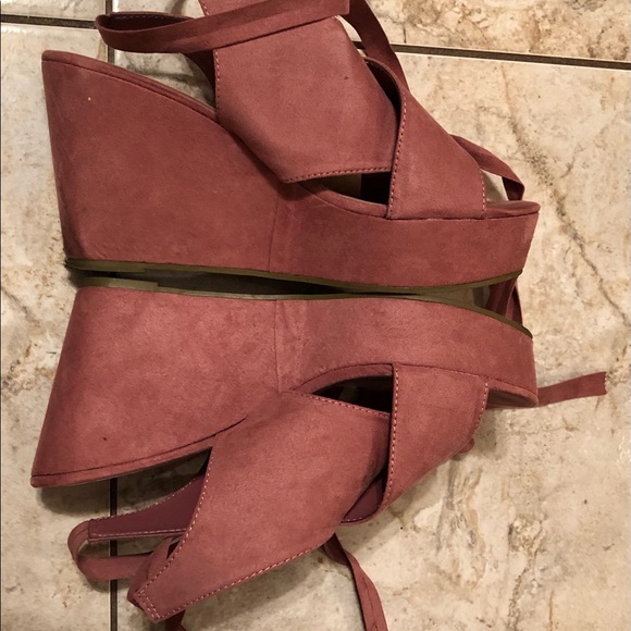 Wedge heels - Picture 3 of 5